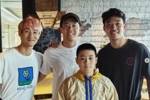 广州队球迷泪目😭黄博文晒与韦世豪、严鼎皓合照：好久不见